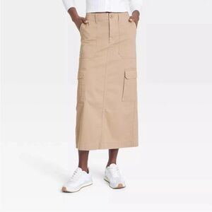 NWT Universal Thread Cargo Skirt